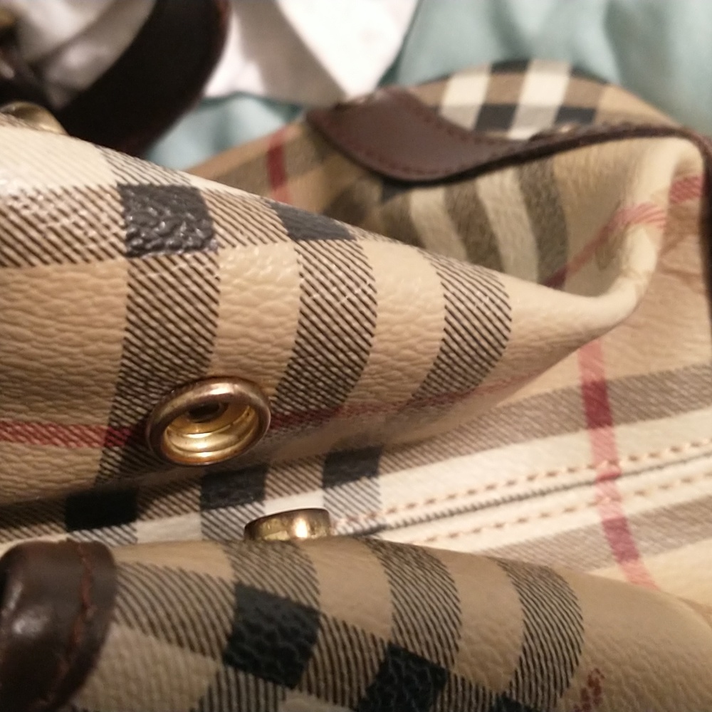 AUTHENTIC -BURBERRY HANDBAG ( FREE BONUS BAG) - Picture 14 of 16